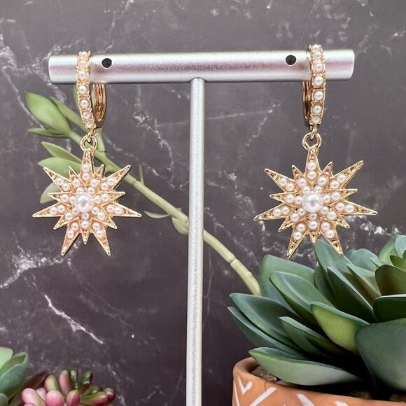 "Jeri-Lynn" NEW Pearl Gold Sun Star Huggie Hoop Fashion Earrings - Picture 1 of 3
